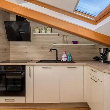 4 Bedroom Cozy In