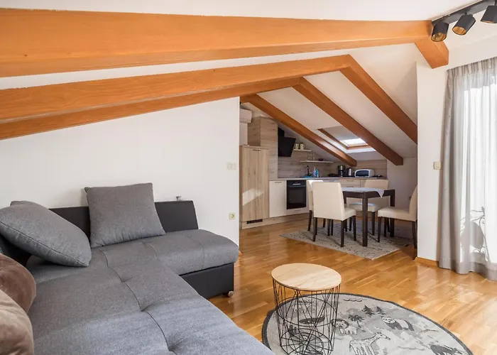 4 Bedroom Cozy In *
