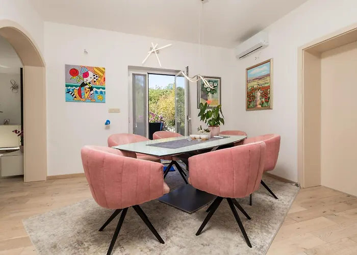 4 Bedroom Cozy In Matulji