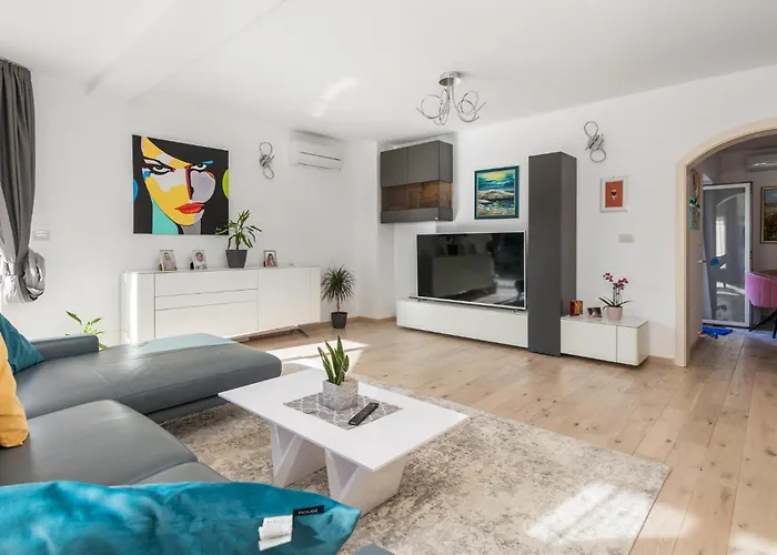Dom wakacyjny 4 Bedroom Cozy In
