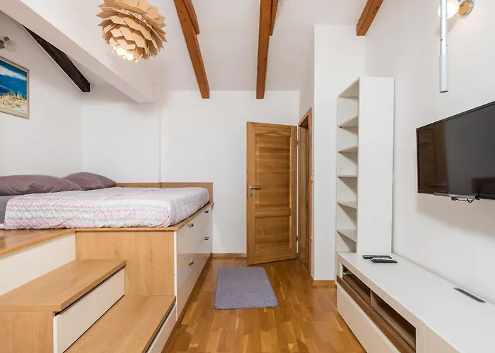 4 Bedroom Cozy In