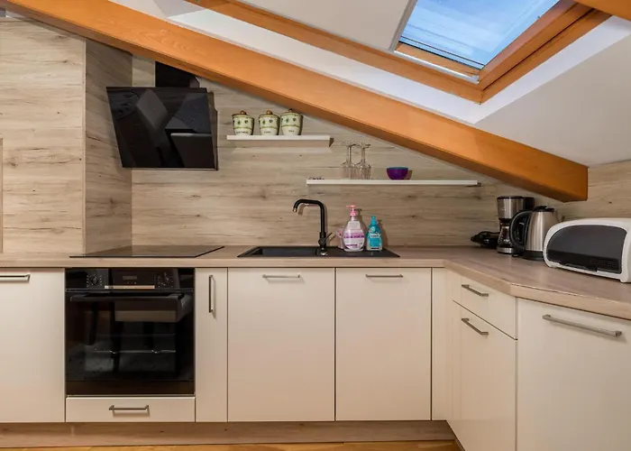 4 Bedroom Cozy In
