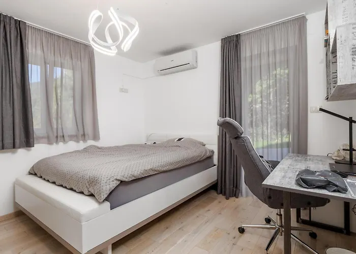 4 Bedroom Cozy In Dom wakacyjny Matulji