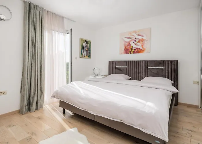 4 Bedroom Cozy In Dom wakacyjny Matulji