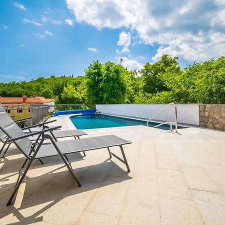 4 Bedroom Cozy In Matulji